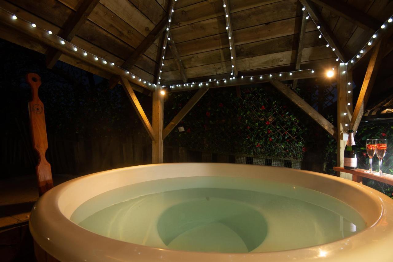 East Cottage * Wood Burning Hot Tub * Garden St Andrews Dış mekan fotoğraf