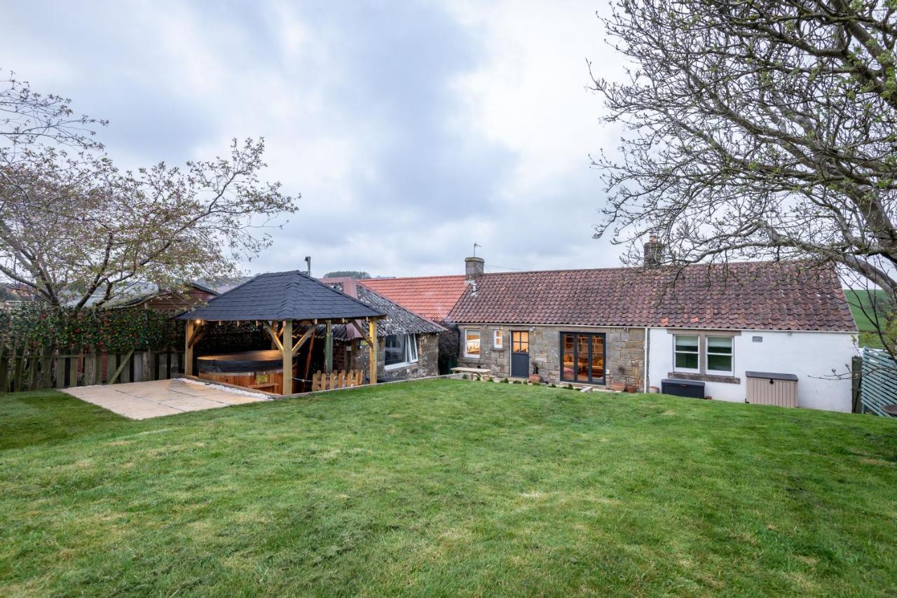 East Cottage * Wood Burning Hot Tub * Garden St Andrews Dış mekan fotoğraf